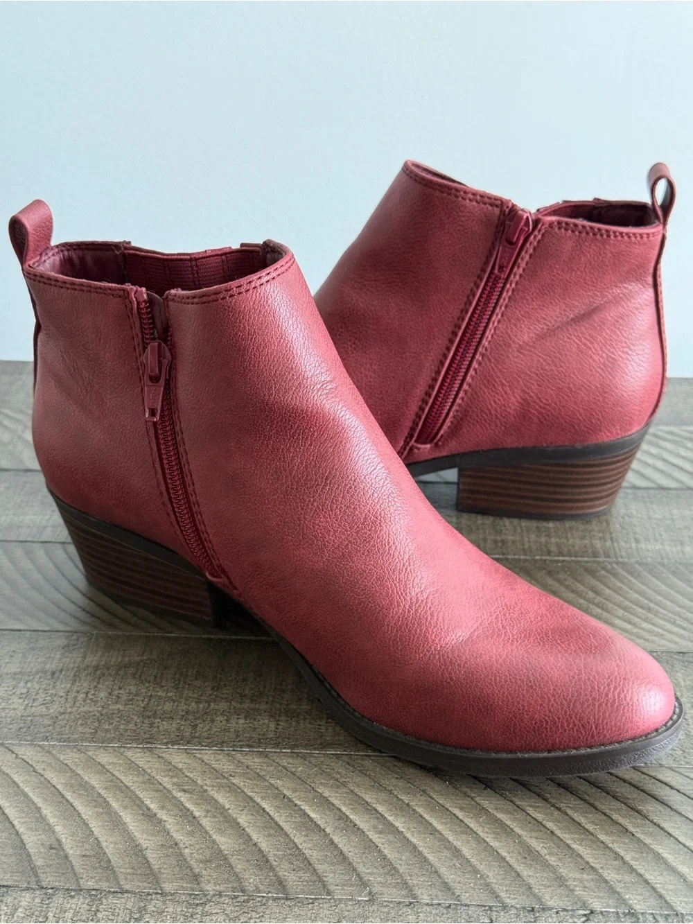 Kim Rogers Women's Burgundy Ankle Booties - Low Heel Chelsea Boots Size 8.5